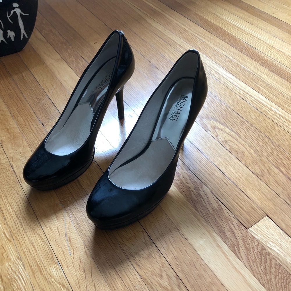 MICHAEL KORS PUMPS